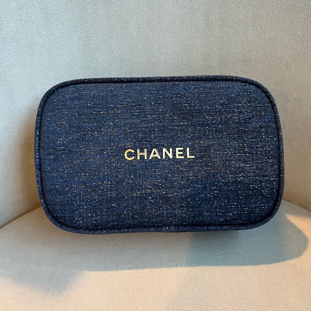 NEW! Chanel Holiday Gift Bag,Cosmetic Pouch,Navy Blue with Crossbody Chain Strap